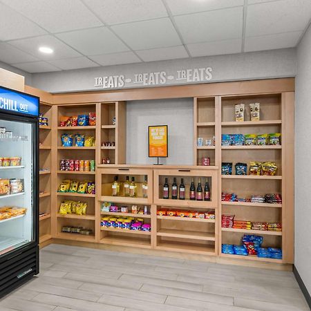 Hampton Inn & Suites Charlotte-Airport Екстер'єр фото