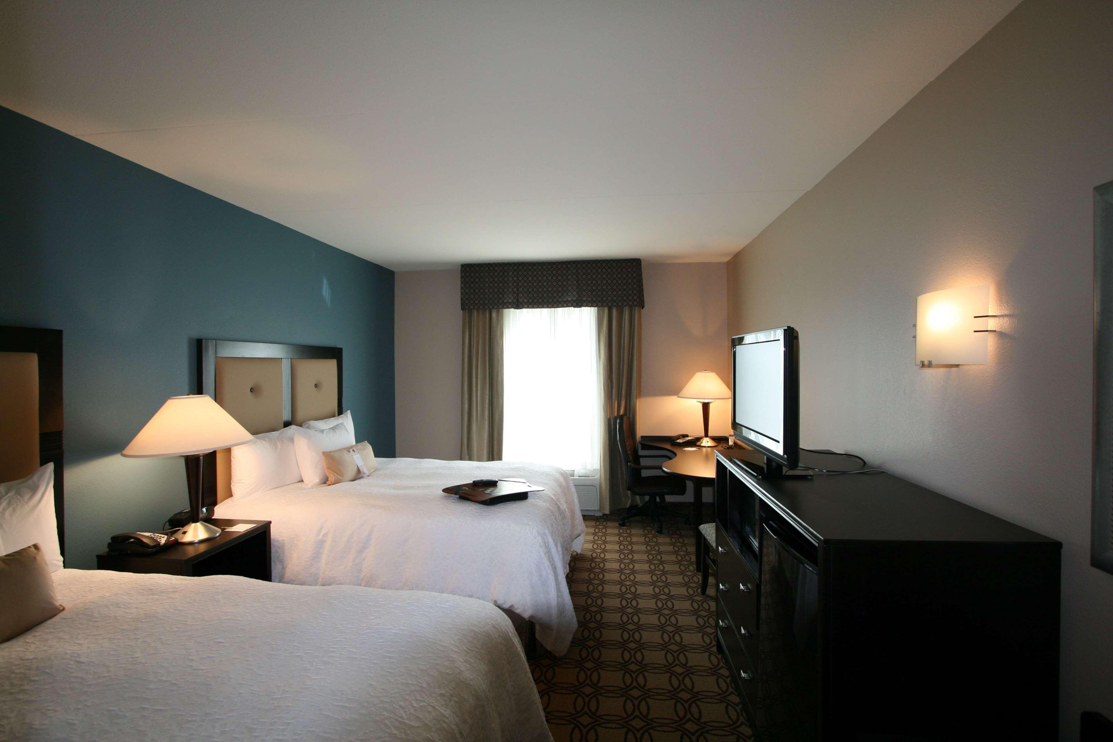 Hampton Inn & Suites Charlotte-Airport Екстер'єр фото