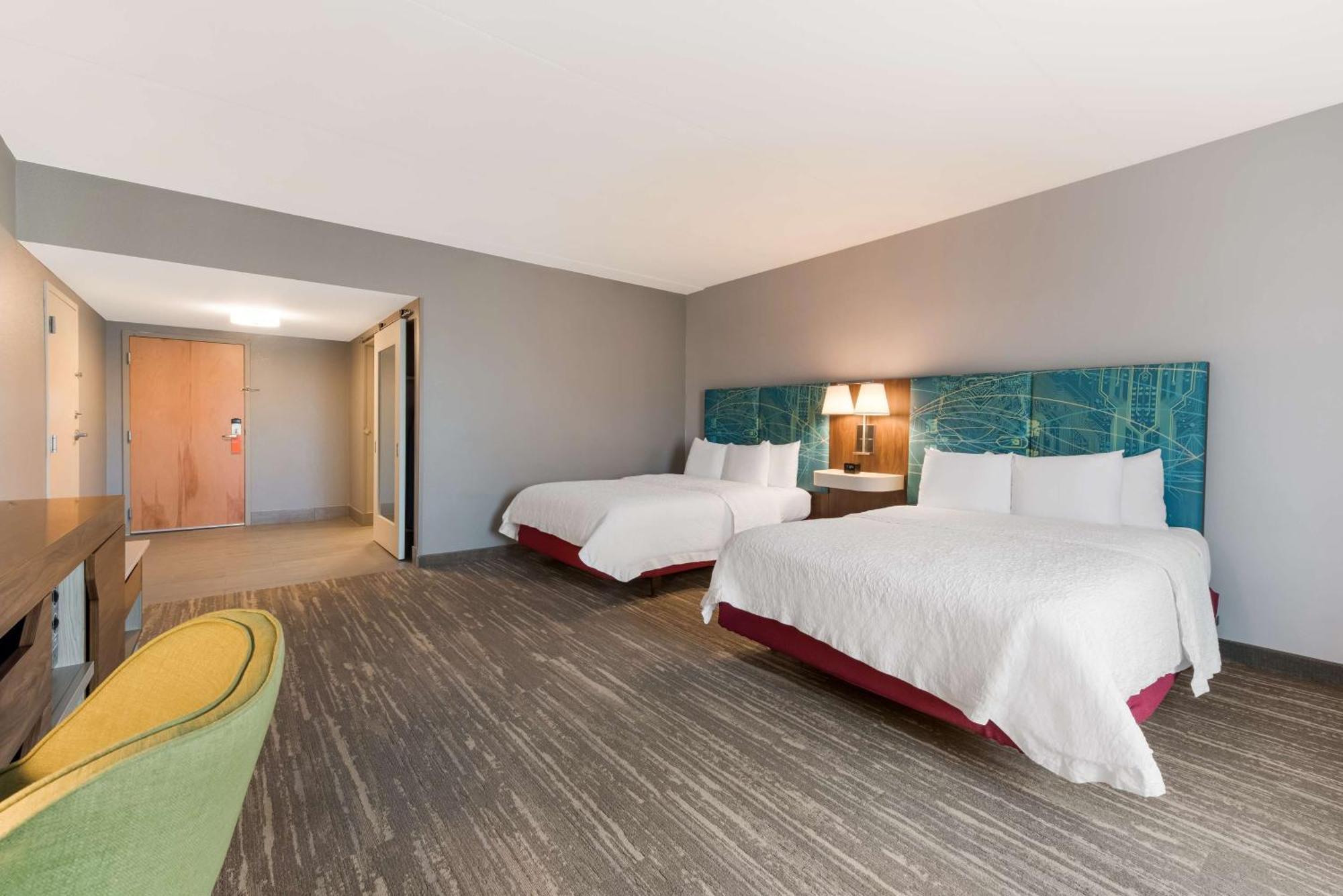 Hampton Inn & Suites Charlotte-Airport Екстер'єр фото