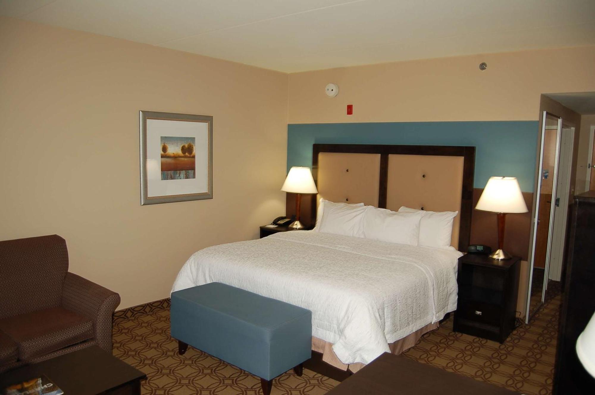 Hampton Inn & Suites Charlotte-Airport Екстер'єр фото