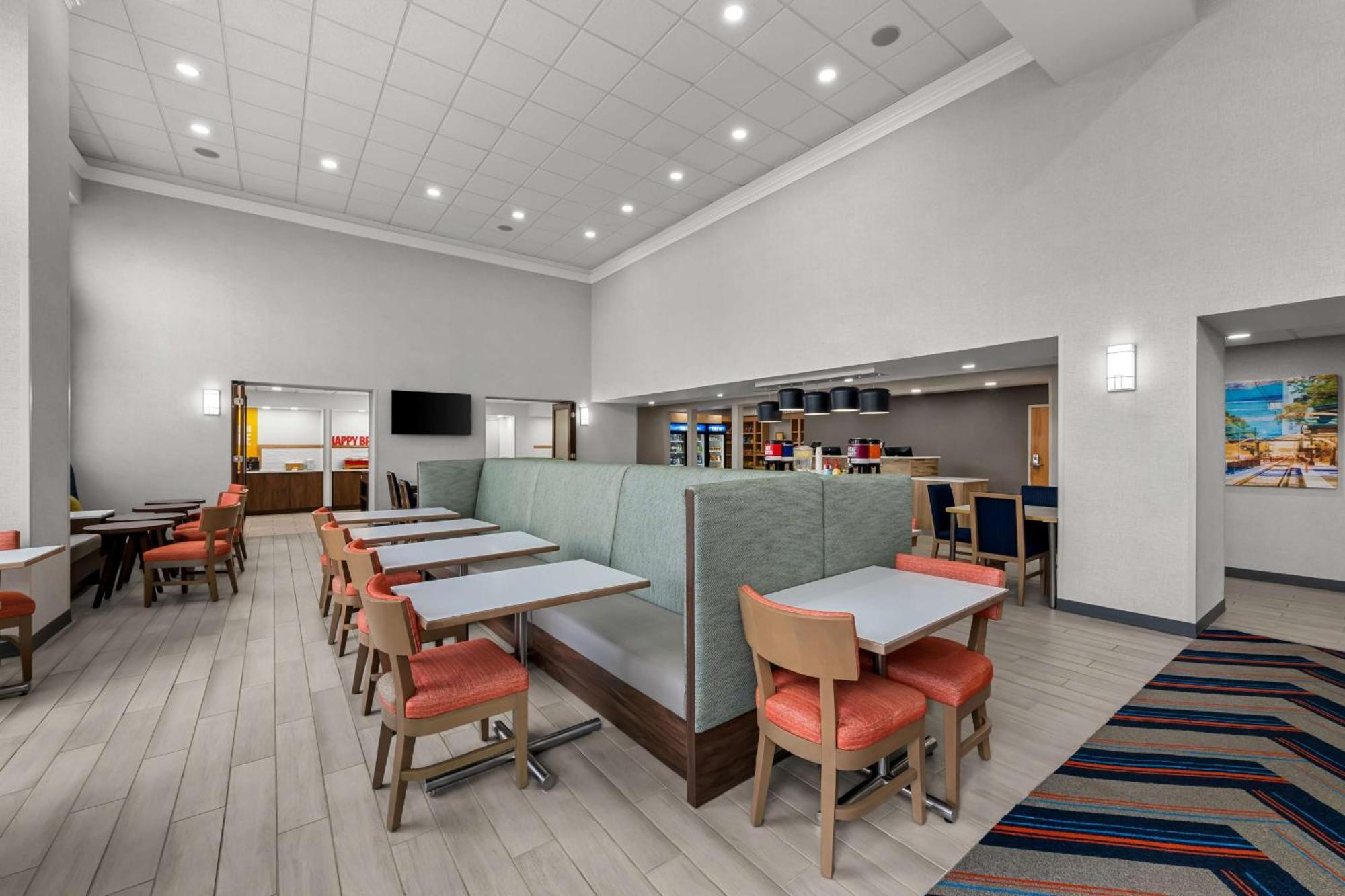 Hampton Inn & Suites Charlotte-Airport Екстер'єр фото