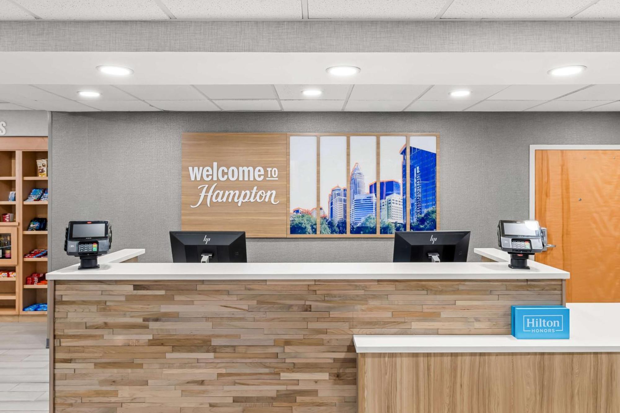 Hampton Inn & Suites Charlotte-Airport Екстер'єр фото