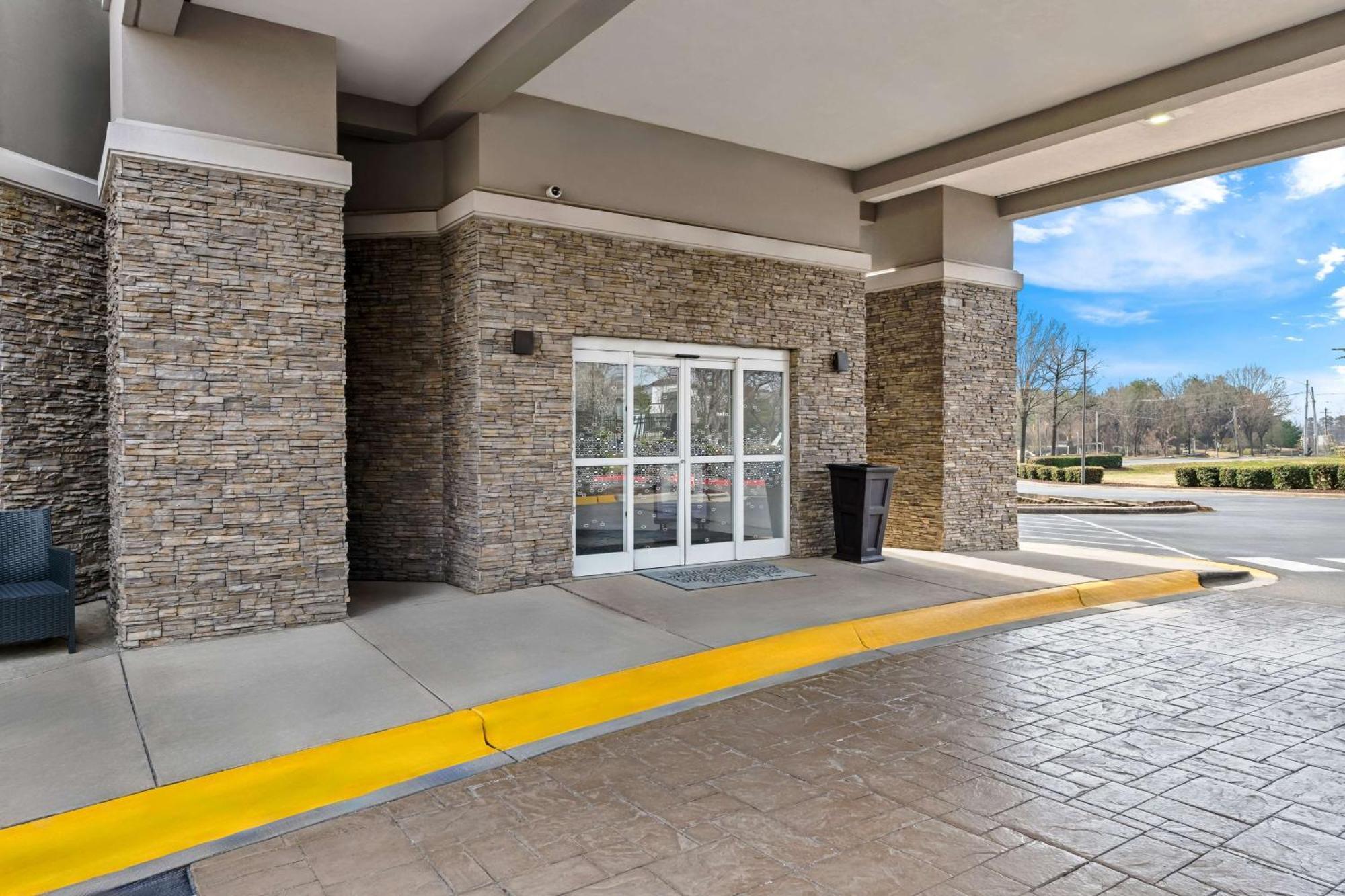 Hampton Inn & Suites Charlotte-Airport Екстер'єр фото