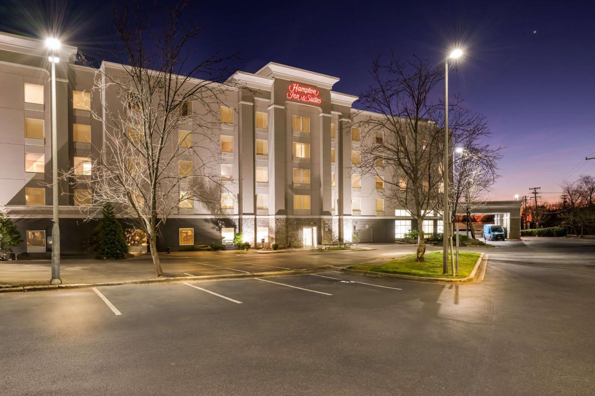 Hampton Inn & Suites Charlotte-Airport Екстер'єр фото